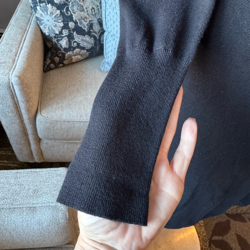 BCBG Elegant Black Faux Sweater Wrap Dress SIZE SMALL Long Sleeve w Belt - Picture 3 of 12